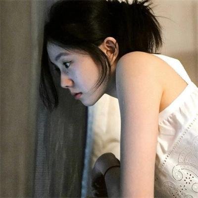 当扎卡里比弗来到小镇